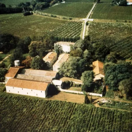 L Oustal Maison Vigneronne *